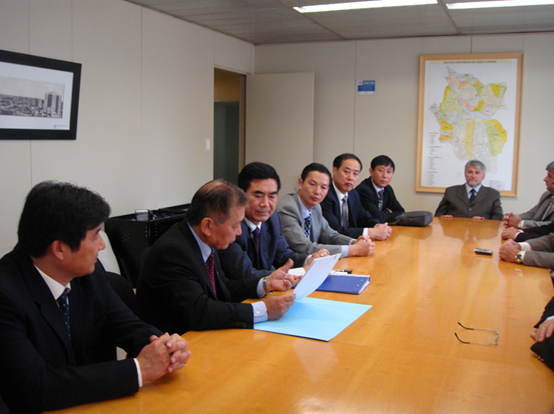 鷹牌軸承(cheng)擁有國内(nèi)先進的生(shēng)産設備，讓(rang)客戶滿意(yi)